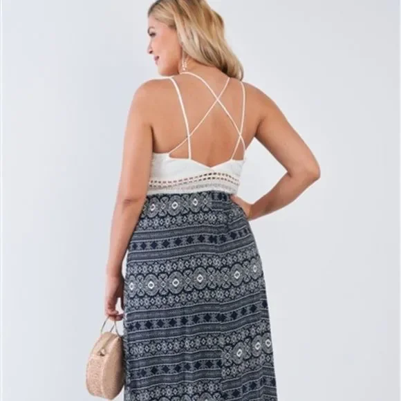 ASOS x TRAC Surplice V Neck Crochet Trim Strappy Back Maxi Dress - Picture 5 of 6